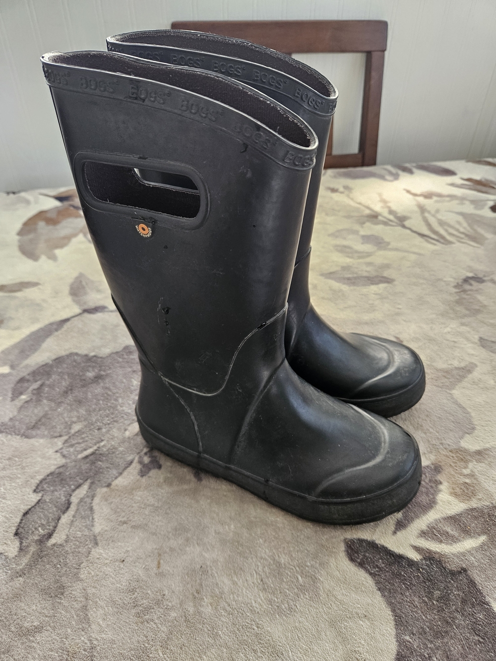 Bogs Kid's Black Tall Waterproof Rain Boots Sz 2